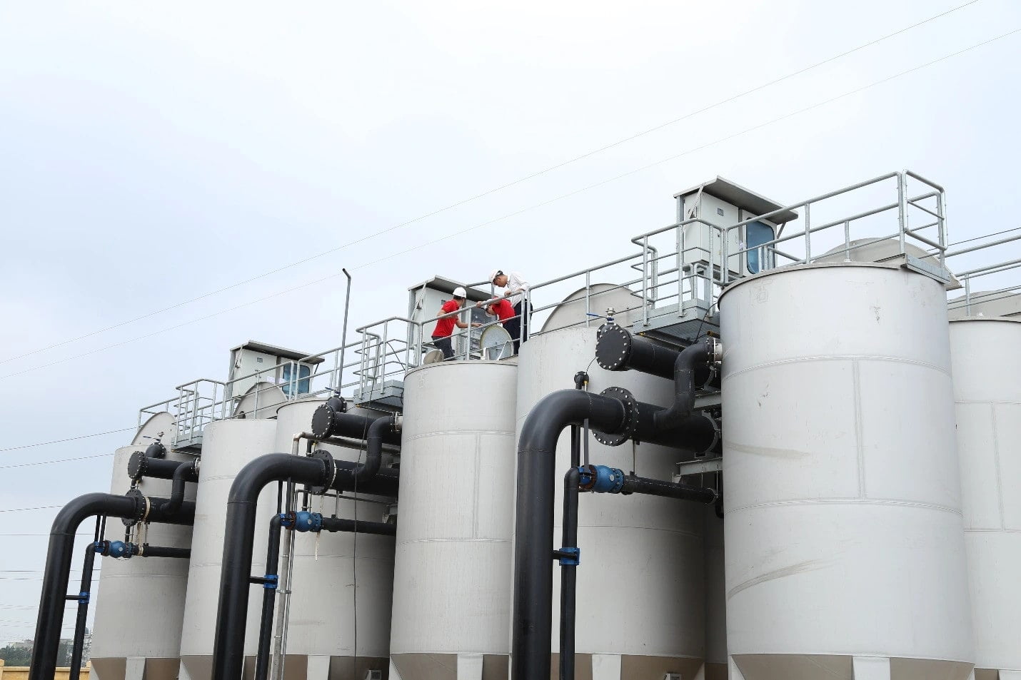 gia cong bon inox cong nghiep